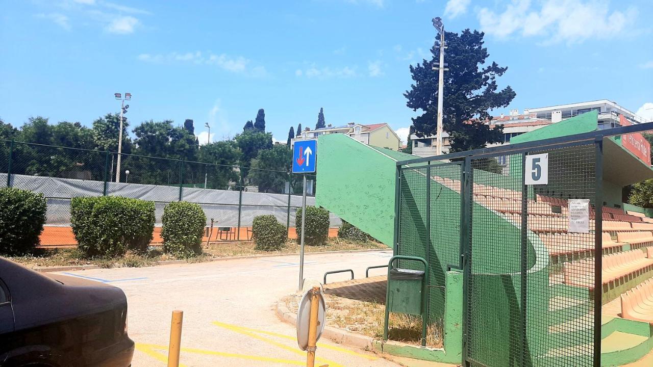 ספליט Old Captain'S Apartments - In A Pine Wood By The Sea And Tennis Courts מראה חיצוני תמונה