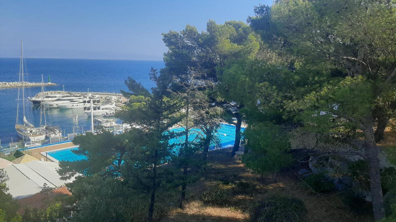ספליט Old Captain'S Apartments - In A Pine Wood By The Sea And Tennis Courts מראה חיצוני תמונה