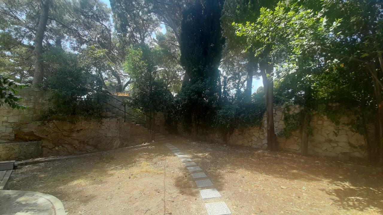 ספליט Old Captain'S Apartments - In A Pine Wood By The Sea And Tennis Courts מראה חיצוני תמונה