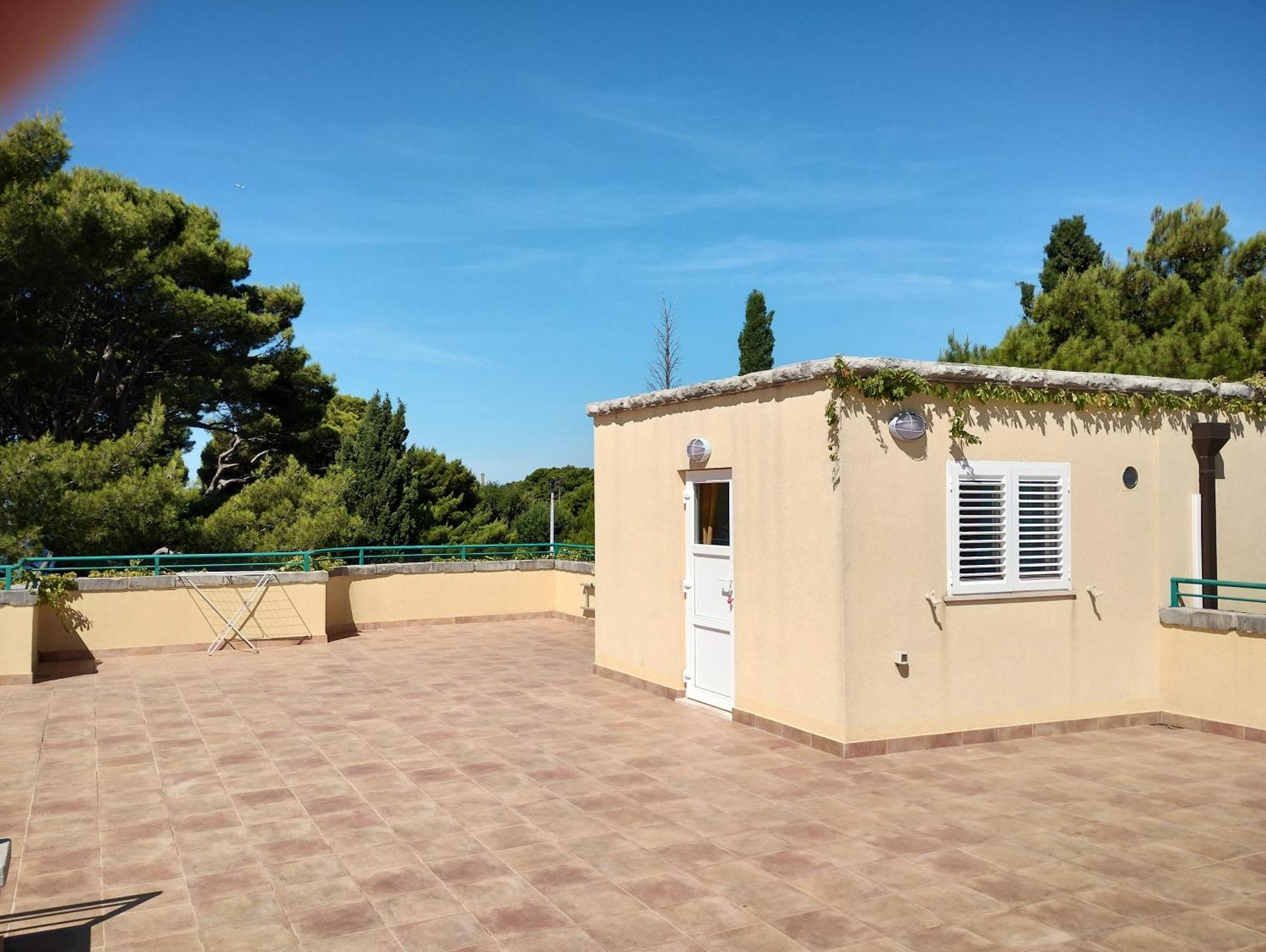 ספליט Old Captain'S Apartments - In A Pine Wood By The Sea And Tennis Courts מראה חיצוני תמונה