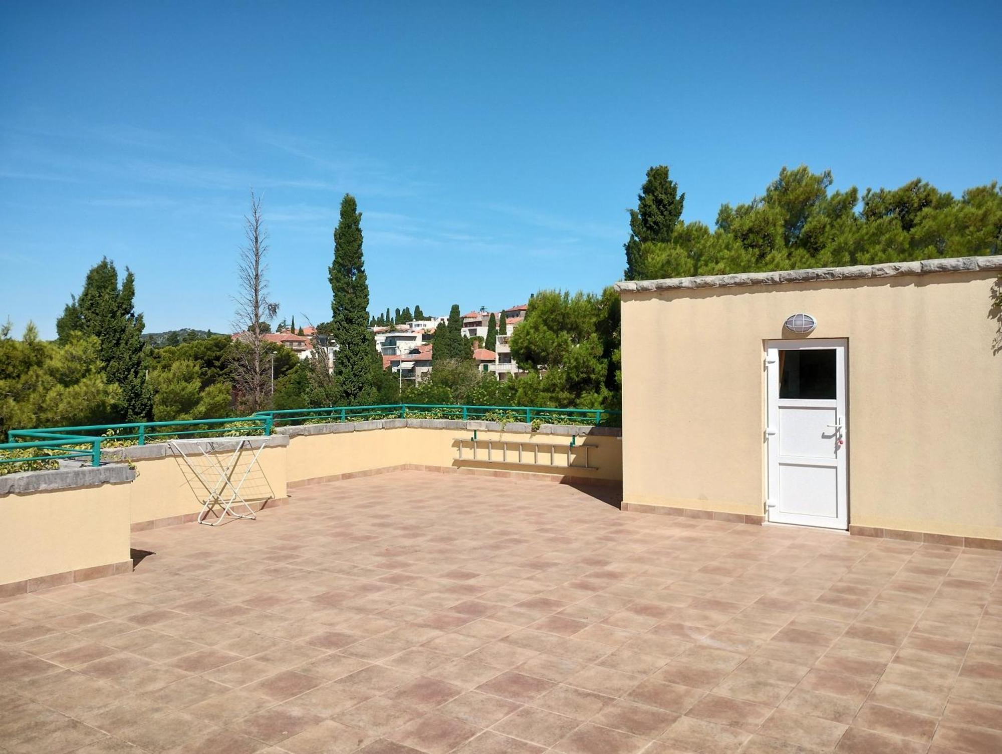 ספליט Old Captain'S Apartments - In A Pine Wood By The Sea And Tennis Courts חדר תמונה